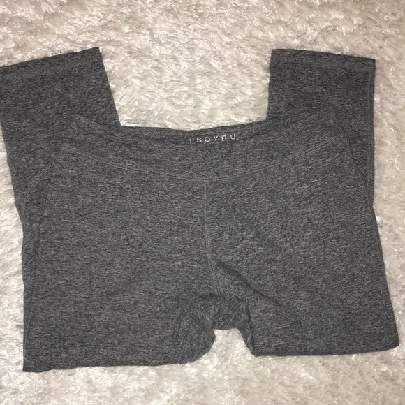 🔸 Soybu Lotusfit Capris - Picture 1 of 3